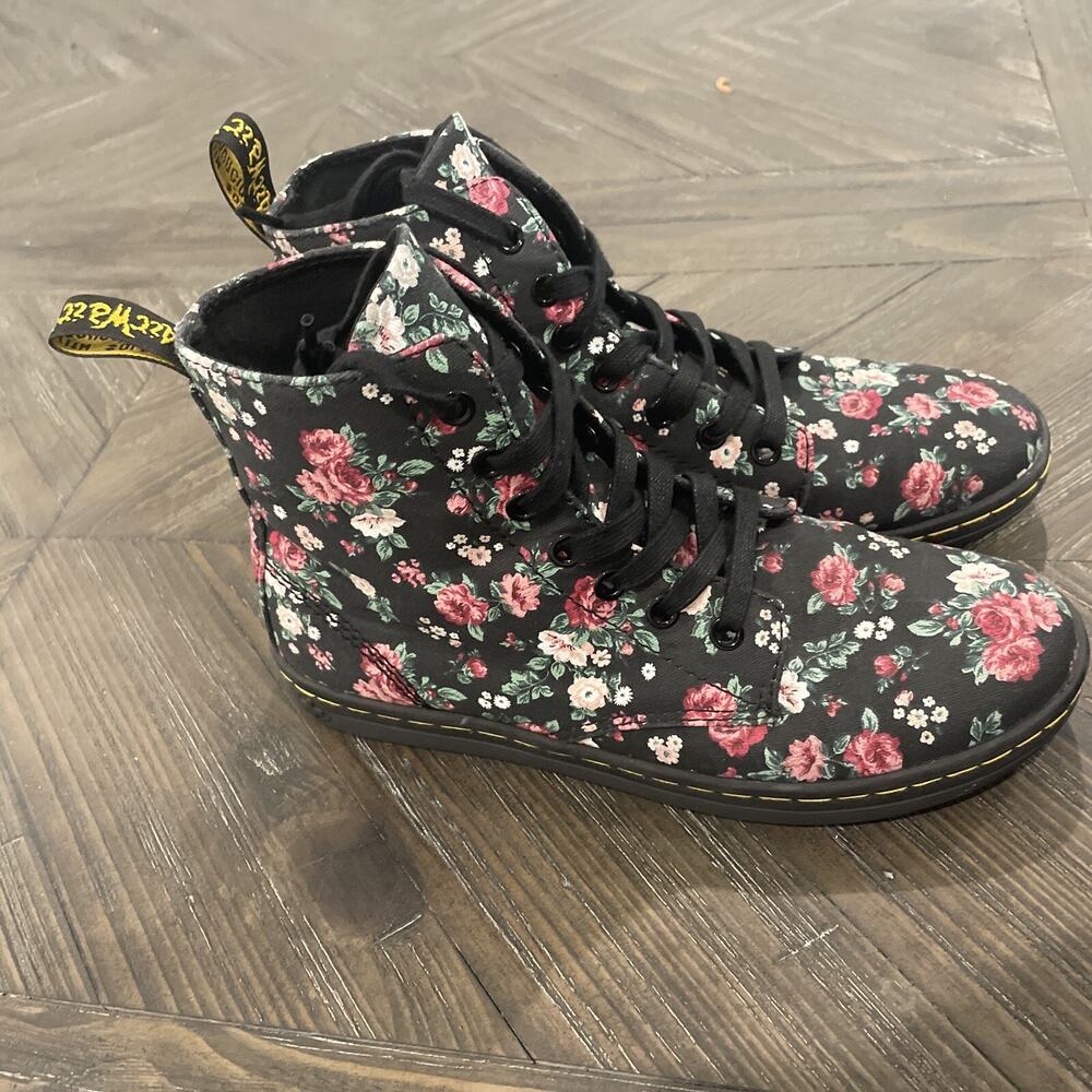 Women's Doc Dr Martens Hackney Rose Floral Canvas Boots US Size 7 EU 38
